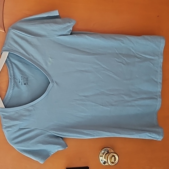 Nike Athletic Top Size M - Picture 1 of 4